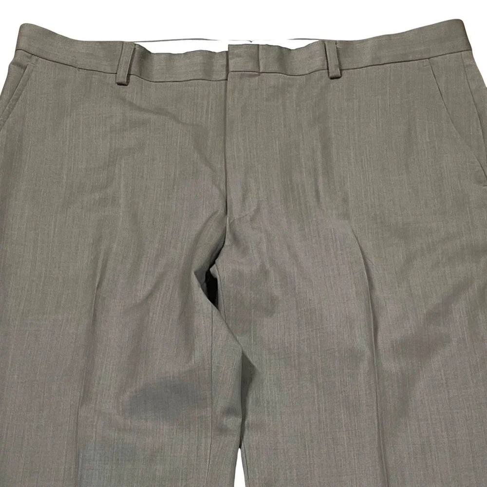 Jos A Bank Traveler Dress Pants Mens 36x30, Fits 37x30 Tan 100% Wool Flat Front